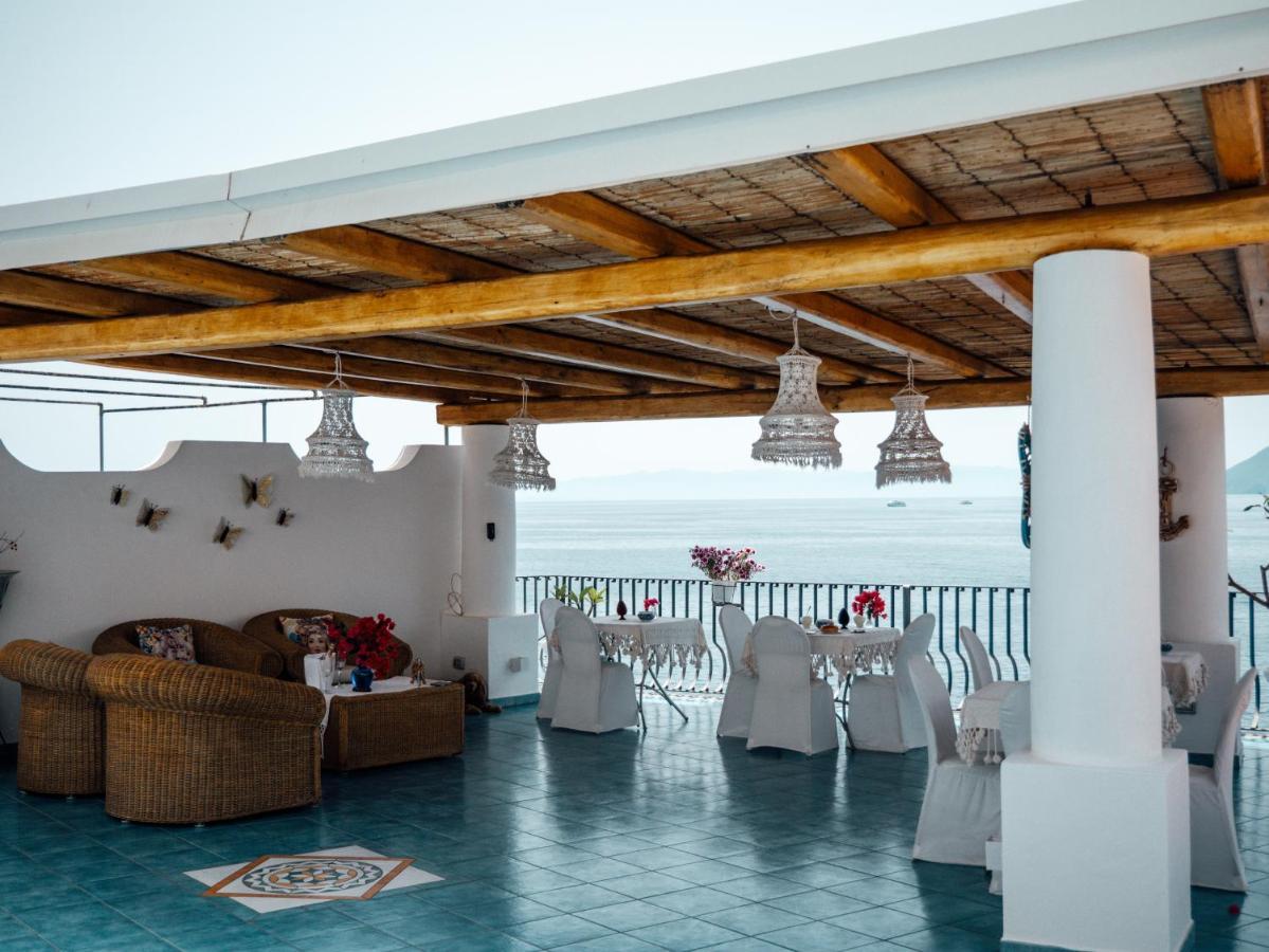 Alta Marea Couette-café 3*