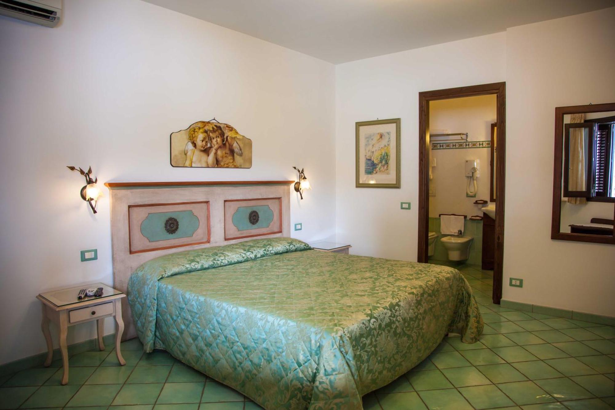 Couette-café Alta Marea 3*